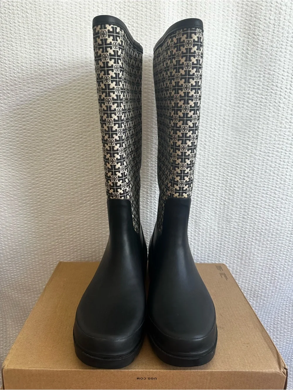 Tory Burch T Monogram Hurricane Tall Rain Boots Waterproof Black Cream Size 9